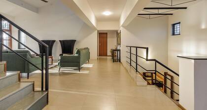 Grandeur 5bhk Villatheatre Hennurmanyata