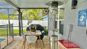 Dining - Spacious 4-bedroom house with AC in beautiful Cape Coral (Cape Coral)