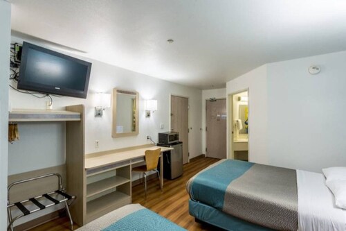 Cozy 2-bed|Free parking