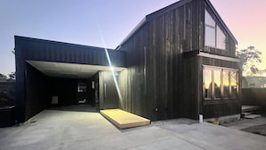 Exterior - Affordable Luxury in Taupo (Waitahanui)