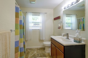 Unclassified image, 4 of 22, button - Walk to Dining: Relax at 609 Gray (Wildwood)