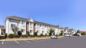 Exterior - 1 King Bed | Smoking (RICHBURG)