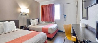 Spazioso appartamento con 2 letti matrimoniali | Motel 6 Gallup, NM