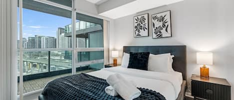 Iron/ironing board, WiFi (free), bed sheets