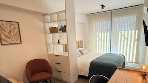 熨斗/熨衫板、Wi-Fi、床單