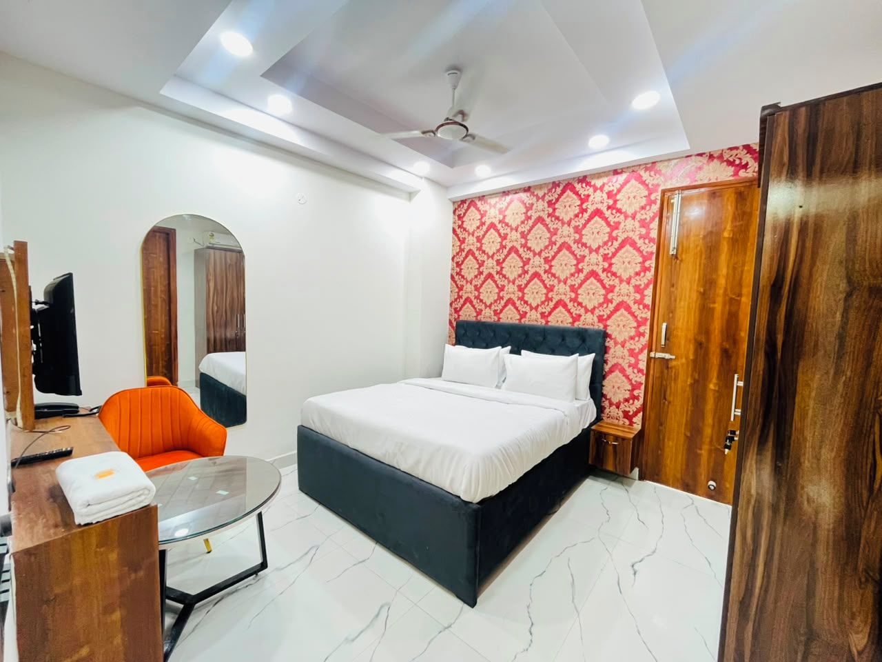 Basic Double Room, Balcony, City View | Desk, WiFi (free)