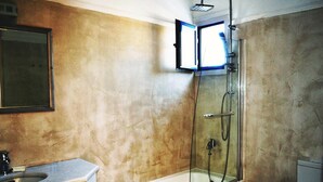 Ảnh chưa phân loại, 5 trong số 18 ảnh, nút