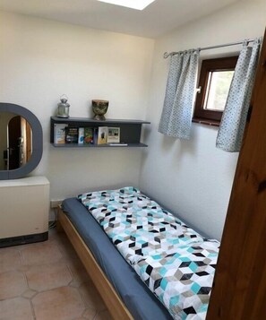 Unclassified image, 4 of 19, button - Holiday home on the Baltic Sea (Glücksburg)