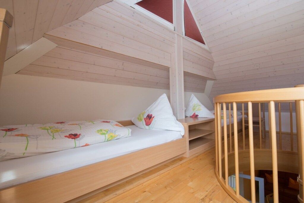 Iron/ironing board, WiFi (free), bed sheets