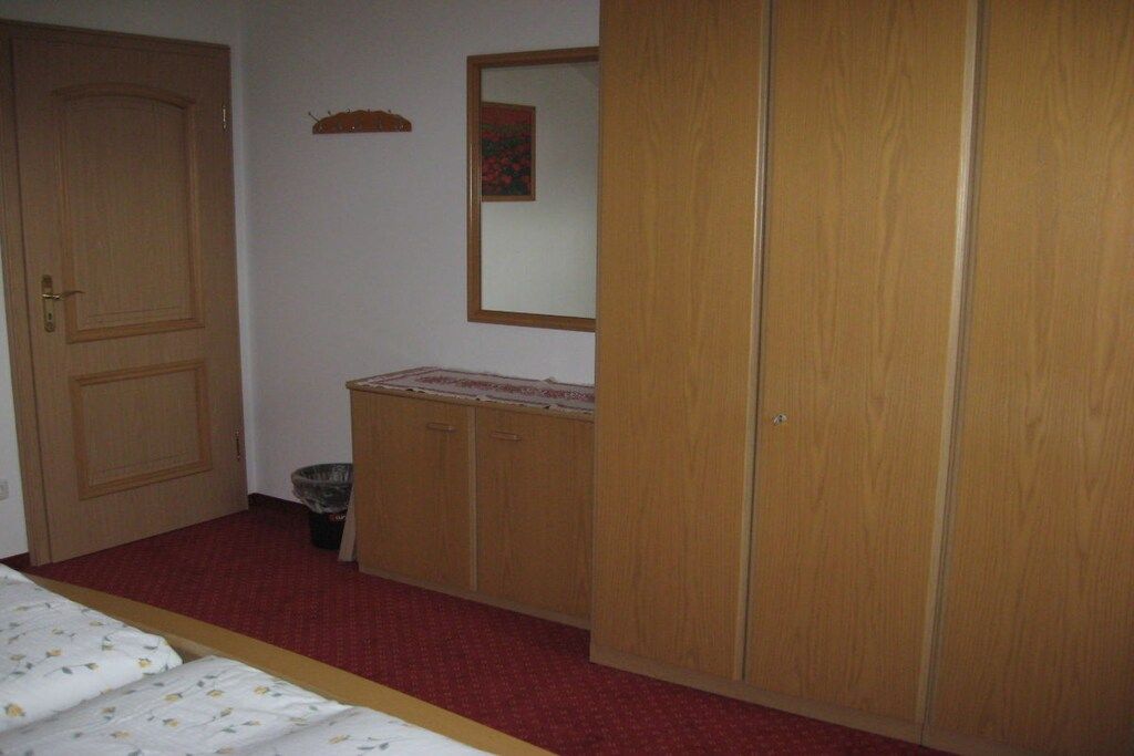 Iron/ironing board, WiFi (free), bed sheets