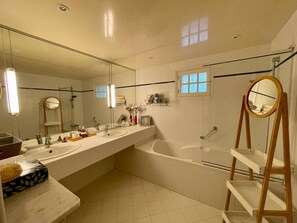 Unclassified image, 5 of 24, button - Charming 1-bedroom house with AC in terrific Les Eyzies (les eyzies)