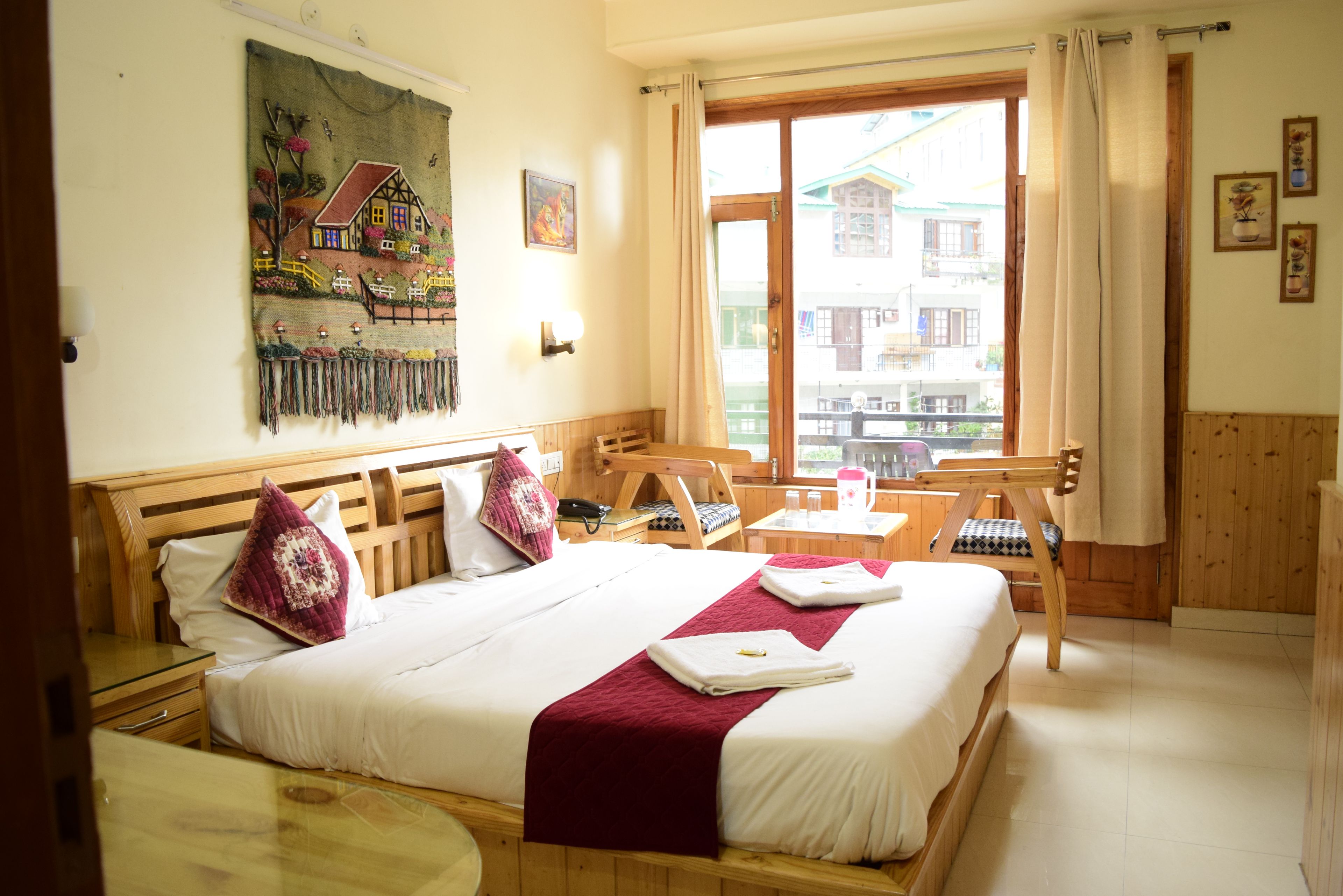 Iron/ironing board, WiFi, bed sheets