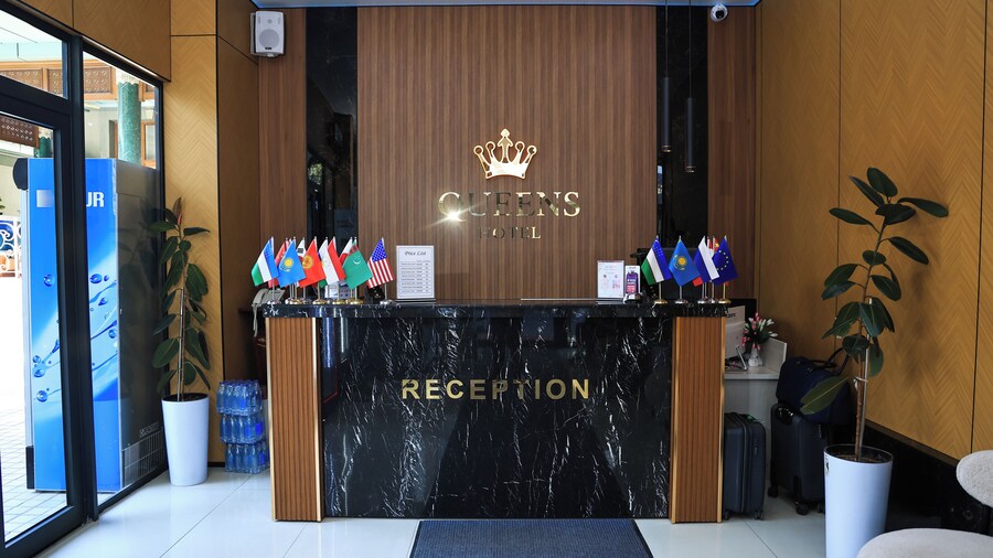 Queens Hotel