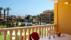 Outdoor dining - Aguamarinas (Denia)