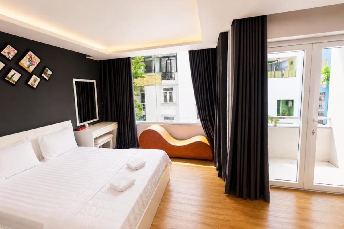 Quarto casal superior, sacada | Wi-Fi de cortesia
