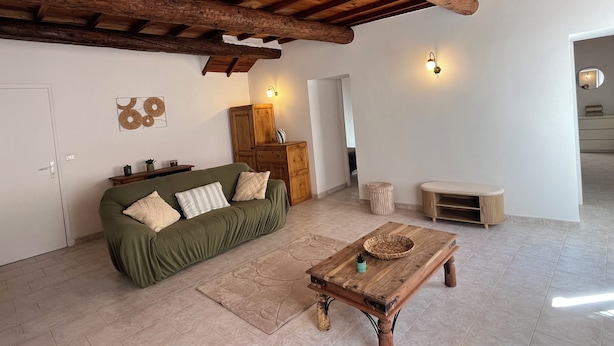 Unclassified image, 1 of 14, button - Vrbo Property (Cavaillon)