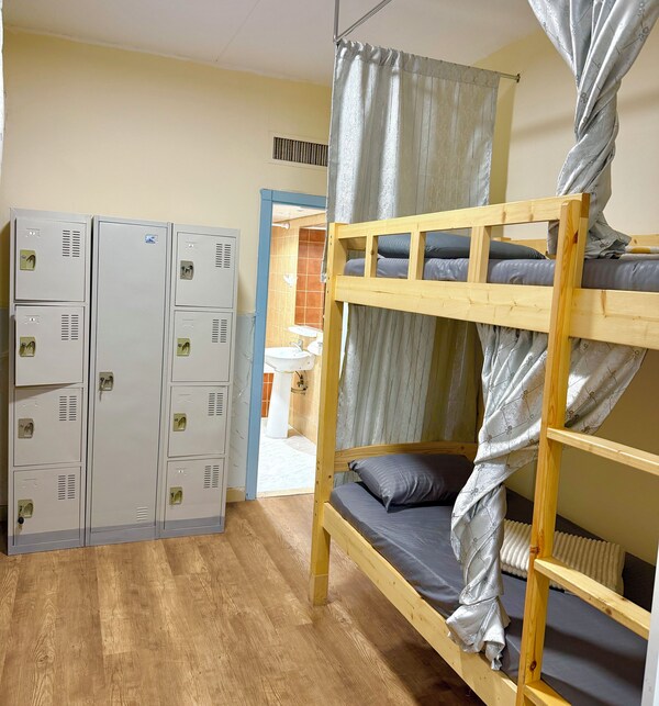 Heartland Metro Hostel - Dubai