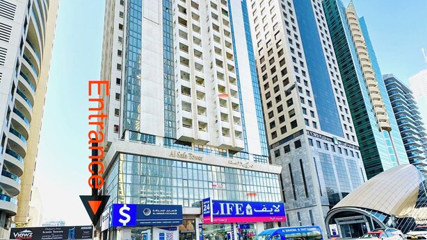 Ảnh chưa phân loại, 1 trong số 16 ảnh, nút