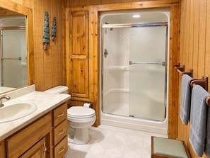 Unclassified image, 3 of 7, button - Beaufort Lakehouse (Michigamme)