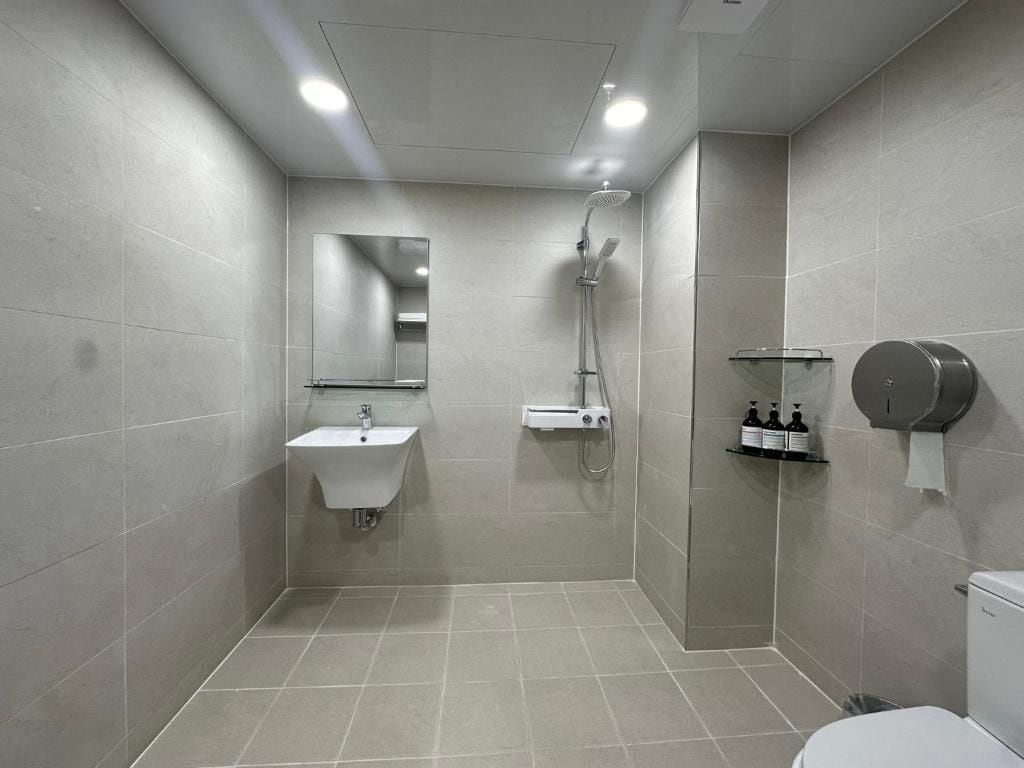 Family Double or Twin Room | Bathroom | Hair dryer, towels, soap, shampoo