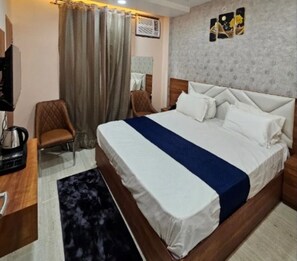 Unclassified image, 2 of 6, button - HOTEL SHREE KARNI PALACE (Sultanpur)