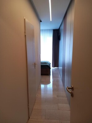 Interior - Room-single Room Without Balcony (Bad Salzuflen)