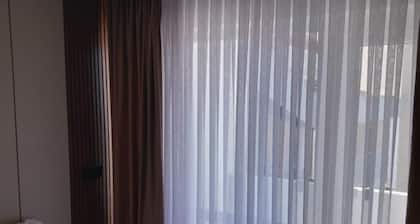 Room-single Room Without Balcony