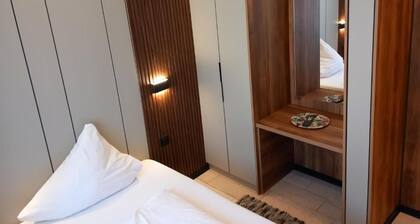 Room-single Room Without Balcony