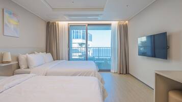 Loft Family Ocean | Premium bedding, WiFi (free), bed sheets