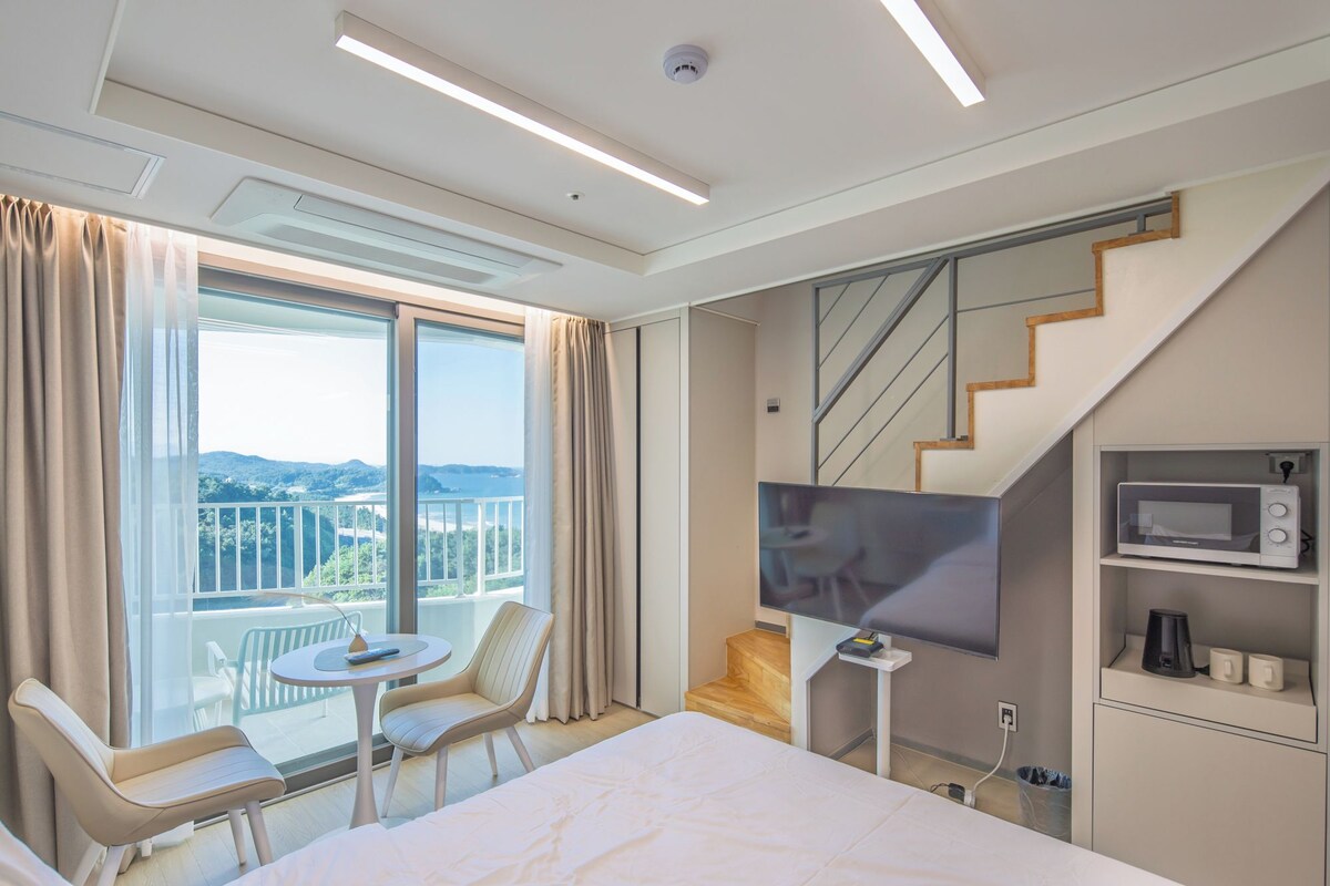 Loft Double Ocean | Ropa de cama de alta calidad, wifi gratis y ropa de cama 