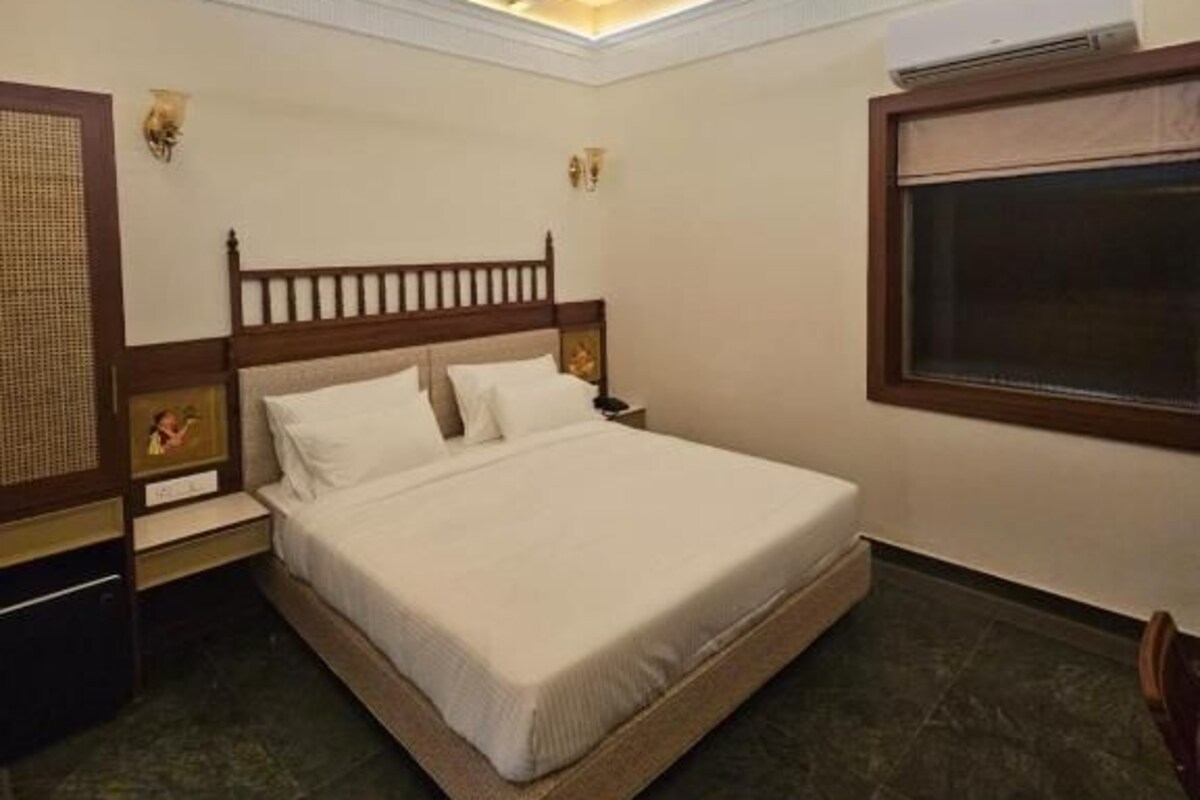 Standard Double Room | Free WiFi