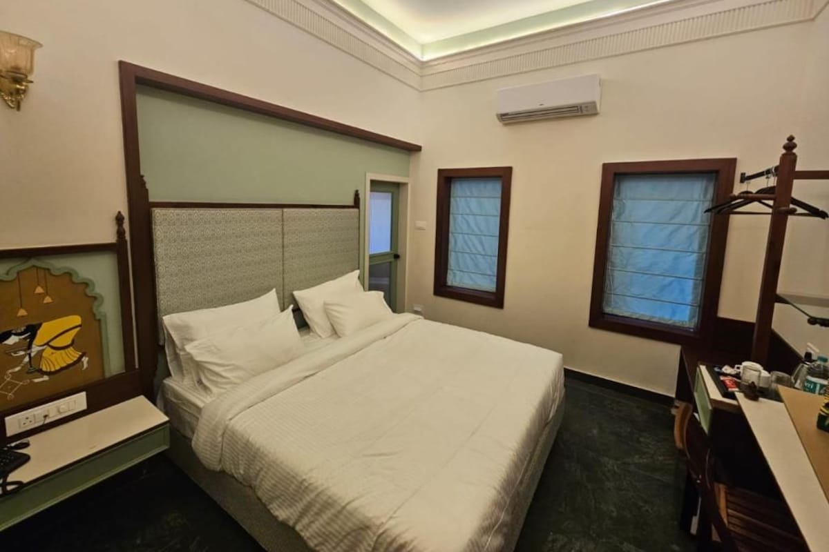 Deluxe Double Room | Free WiFi