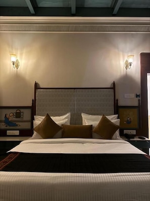 Superior Double Room | Free WiFi - Avimukta An Ethnic Stay (Varanasi)
