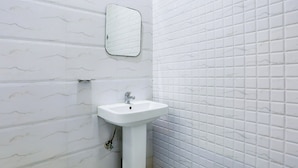 Đồ dùng nhà tắm miễn phí, khăn tắm, xà phòng, dầu gội