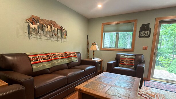 Living area - Tranquil 3-bedroom house with AC in charming Conway (Conway)