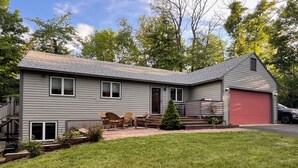Exterior - Tranquil 3-bedroom house with AC in charming Conway (Conway)