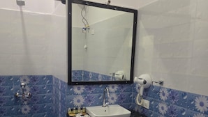 Deluxe-Doppelzimmer, Bergblick | Badezimmer