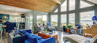 Sound-view Deck! Retreat Near Point No Point Light