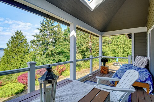Sound-view Deck! Retreat Near Point No Point Light