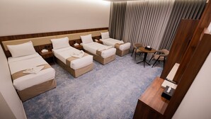Familien-Vierbettzimmer