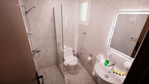 Standard-Doppelzimmer | Badezimmer