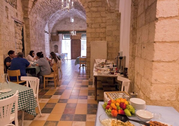 Unclassified image, 1 of 42, button - Al Hakim Guest House (Nazareth)