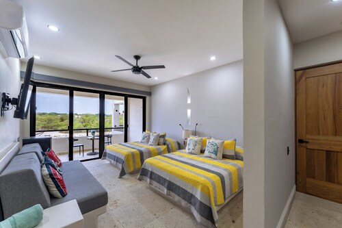 5BR Fisherman's Haven | Oceanfront, Private Pool