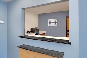 Lobby - Woodspring Suites Orlando South (Orlando)