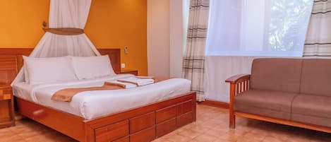 Deluxe Double Room | Desk, laptop workspace, cribs (free), WiFi (free)