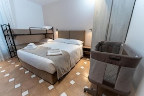 Ảnh chưa phân loại, 4 trong số 19 ảnh, nút