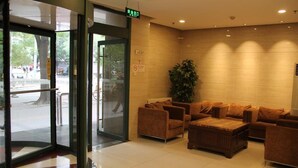 Ảnh chưa phân loại, 4 trong số 28 ảnh, nút