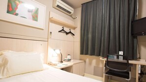 Ảnh chưa phân loại, 2 trong số 28 ảnh, nút