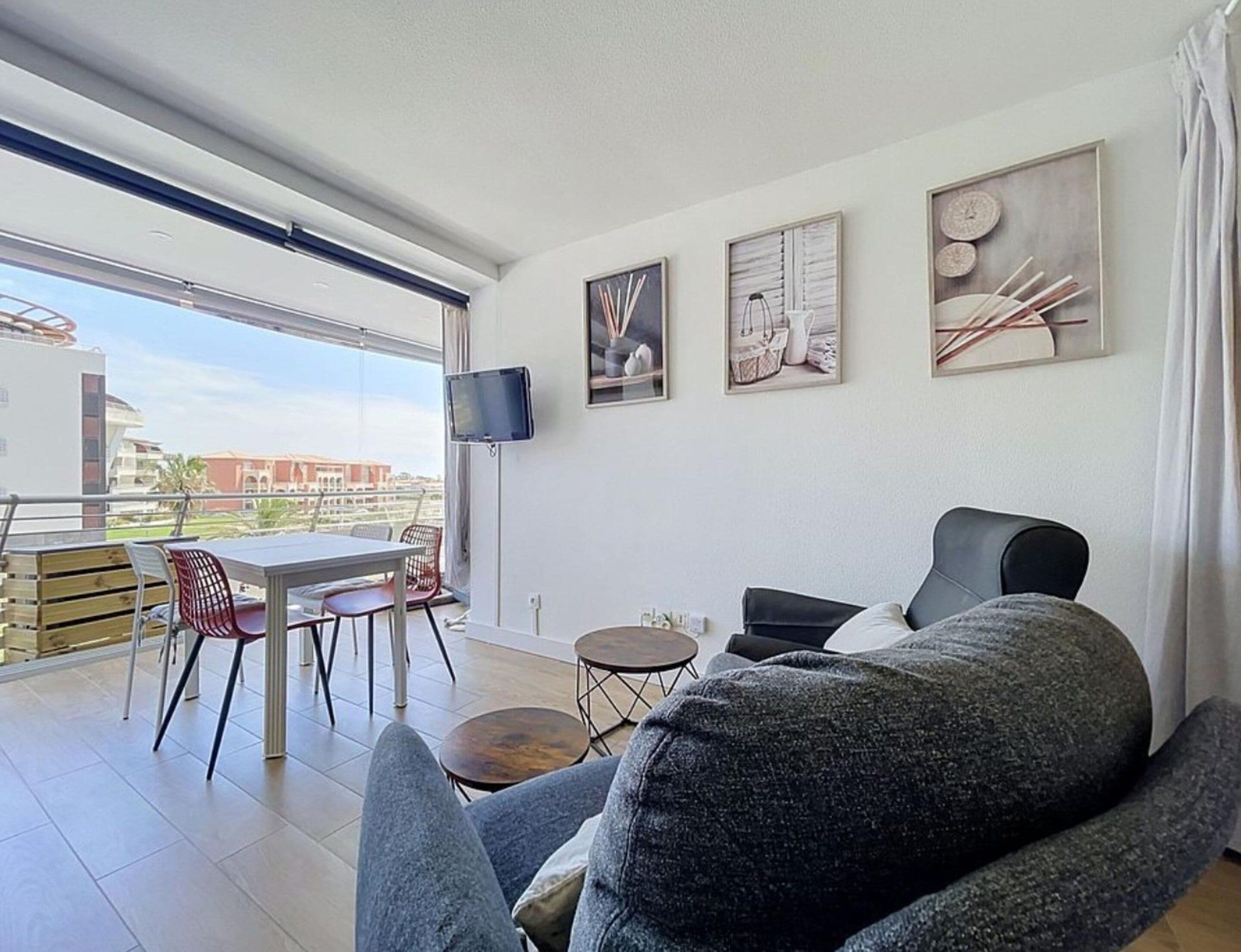 Apartment | Living room