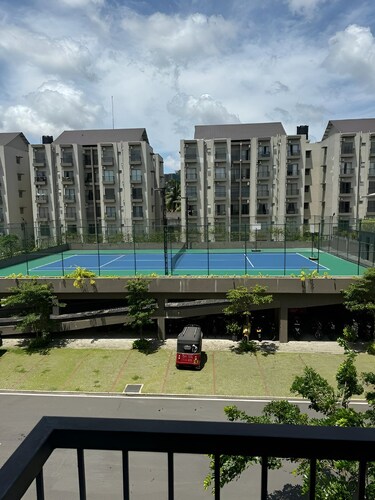 3BR Urban Oasis in Malabe with swimming pool